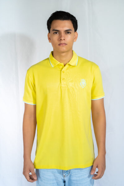Camiseta Polo Amarilla - Linea azul claro