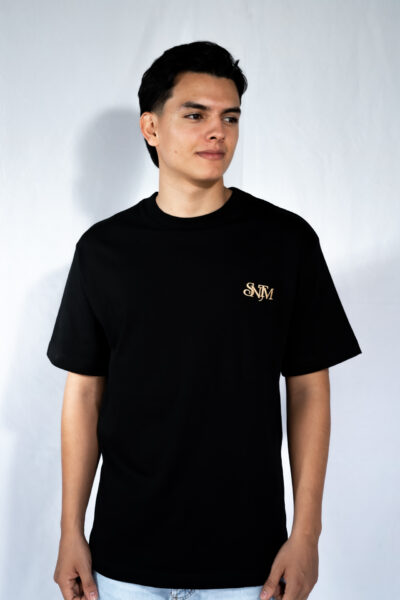 Camiseta negra - SNTM - Dorado